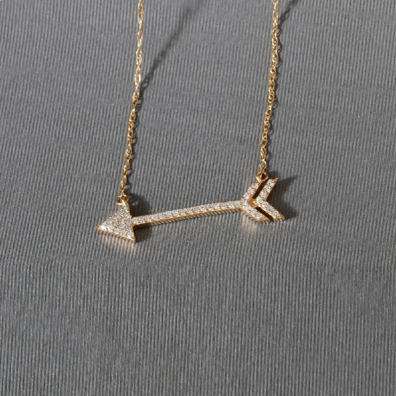 women’s friendship necklaces-De Couer 10k Yellow Gold 1/8ct TDW Diamond Arrow-Shaped Necklace