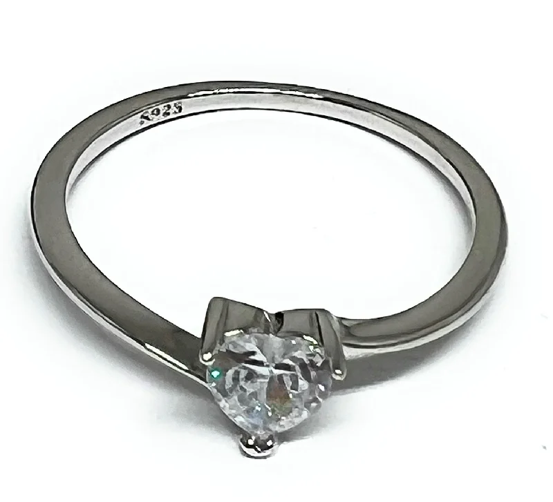 platinum engagement ring for women -.925 Silver Simple Heart CZ Ring (FCS 35)