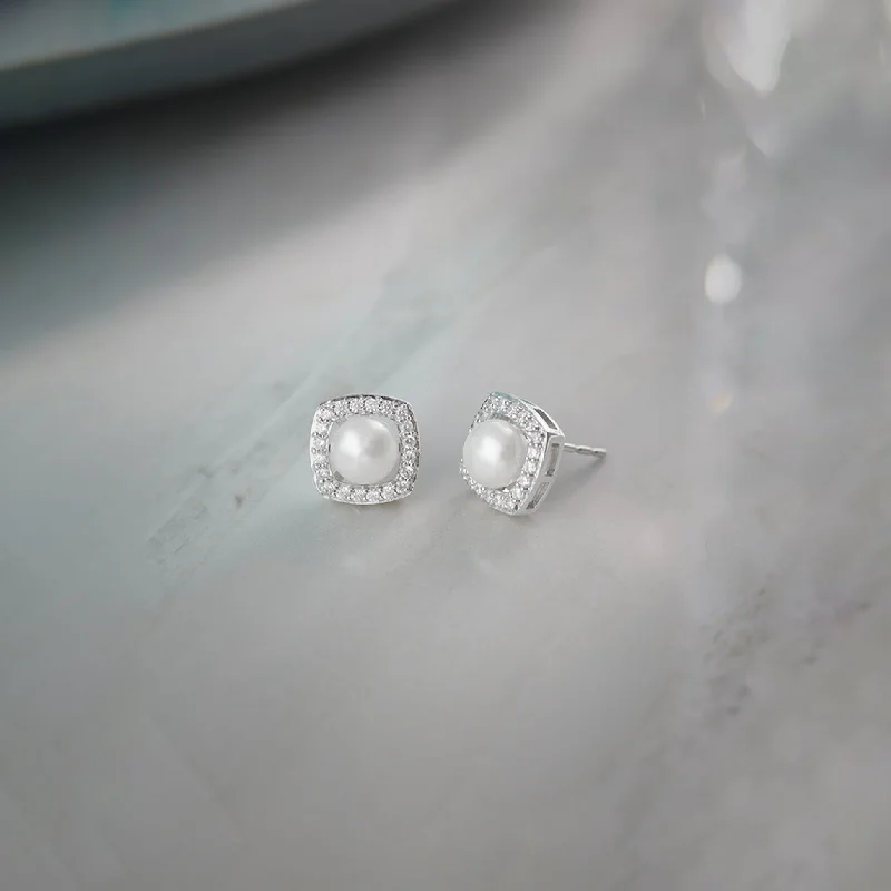 lightweight stud earrings-Classic Cushion Pearl Diamond Earrings