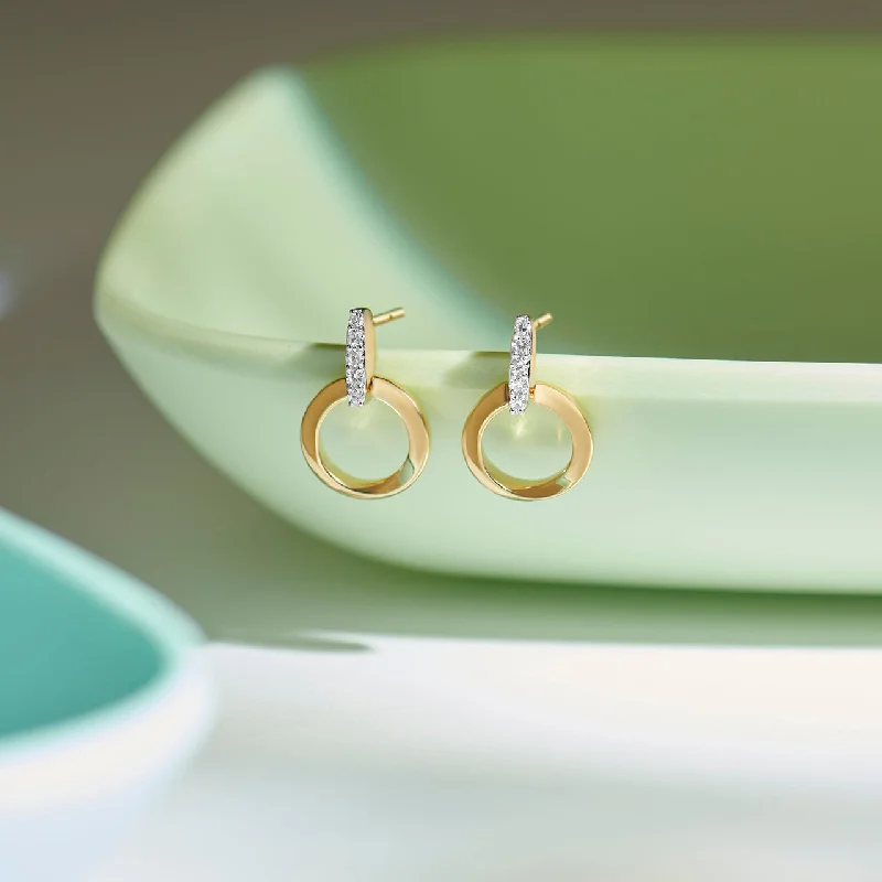 unique stud earrings for women-Twisted Round Diamond Earrings